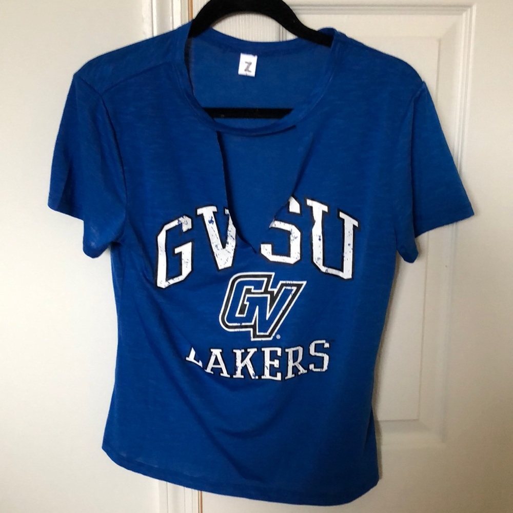 GVSU v neck shirt